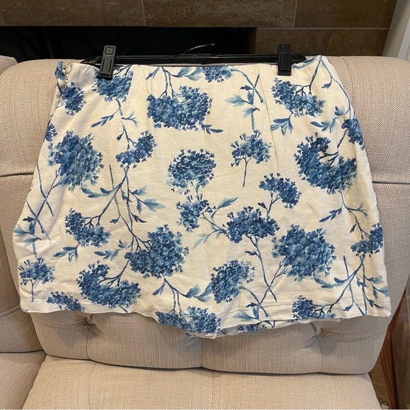 Abercrombie & Fitch Skort Small Scarlett Linen-Blend Wrap Blue floral print NWT - Picture 3 of 10